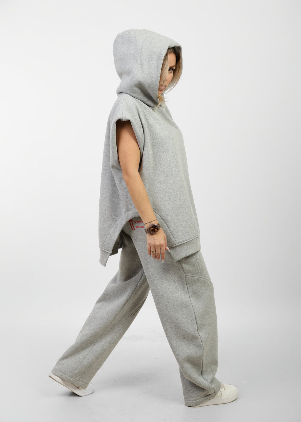 Sleeveless Edgy Sweatshirt